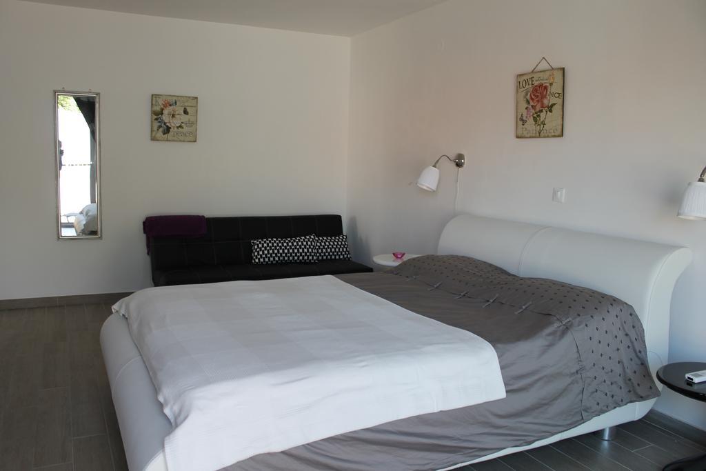 Apartments Mala تْسافتات المظهر الخارجي الصورة