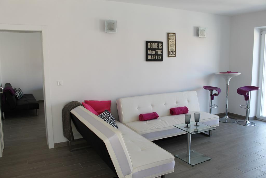 Apartments Mala تْسافتات المظهر الخارجي الصورة