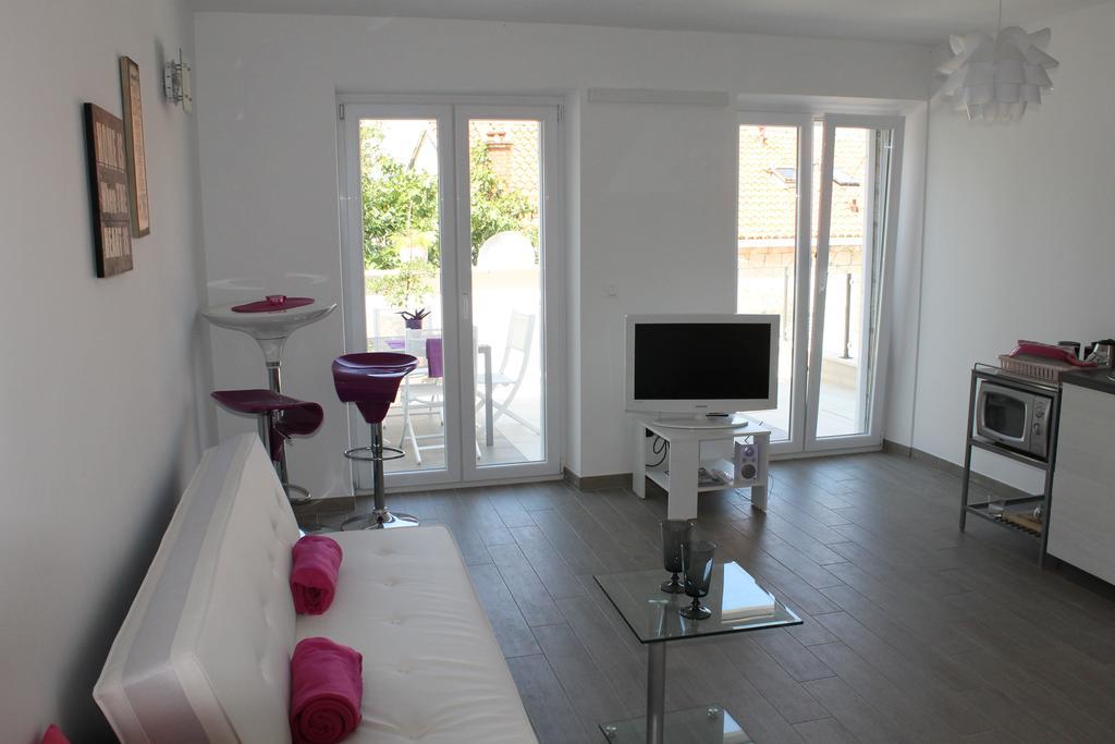 Apartments Mala تْسافتات المظهر الخارجي الصورة
